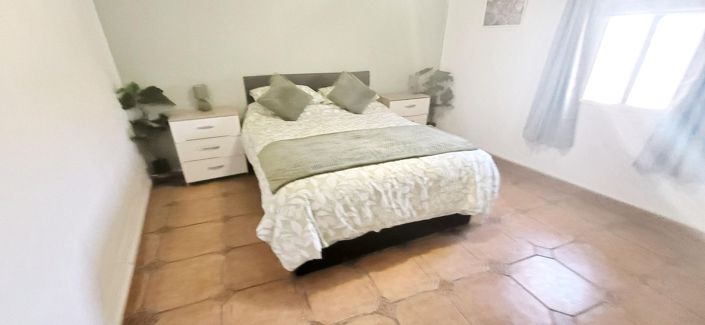 Image No.22-5 Bed Country House for sale