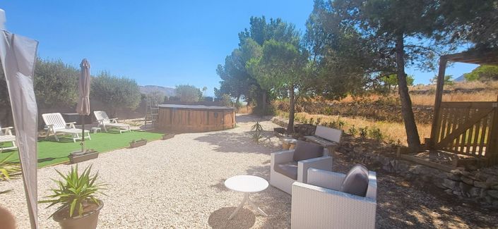 Image No.42-5 Bed Country House for sale