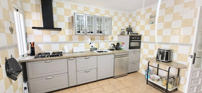 Image No.7-5 Bed Country House for sale