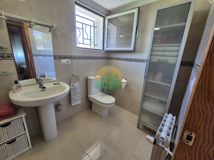 Image No.12-4 Bed Villa for sale