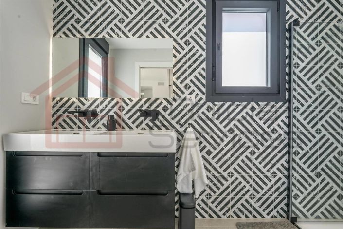 Image No.13-4 Bed Villa for sale