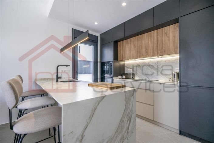 Image No.8-4 Bed Villa for sale