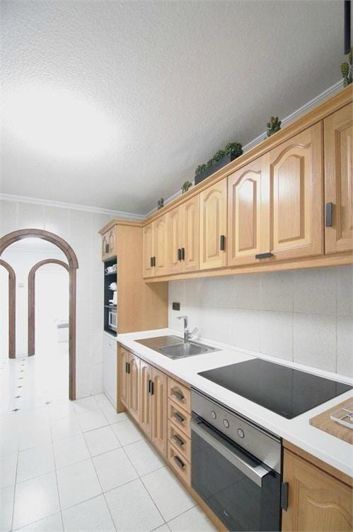 Image No.8-4 Bed Apartment for sale