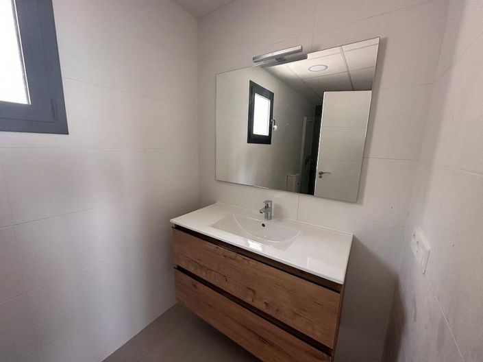 Image No.12-3 Bed Villa for sale