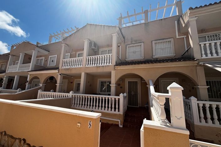 Image No.1-3 Bed Townhouse for sale