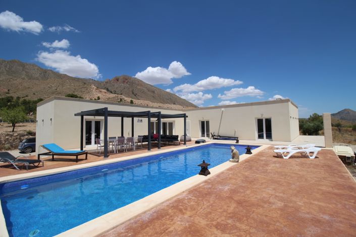 Image No.1-4 Bed Villa for sale