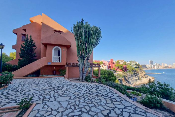 Image No.25-3 Bed Townhouse for sale