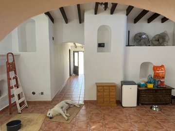 finca-for-sale-in-la-pinilla-11