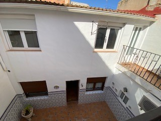 Image No.27-5 Bed Townhouse for sale