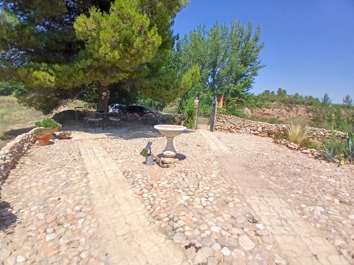 Image No.32-2 Bed Finca for sale