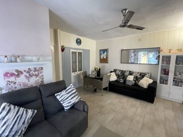 bungalow-for-sale-in-torrevieja-es111-177217-