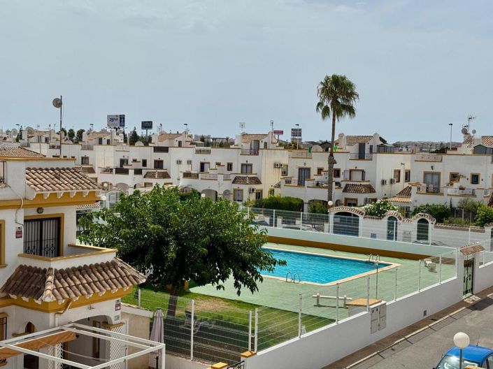 Image No.1-3 Bed Townhouse for sale