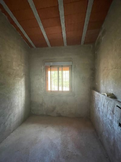 Image No.16-2 Bed Land for sale