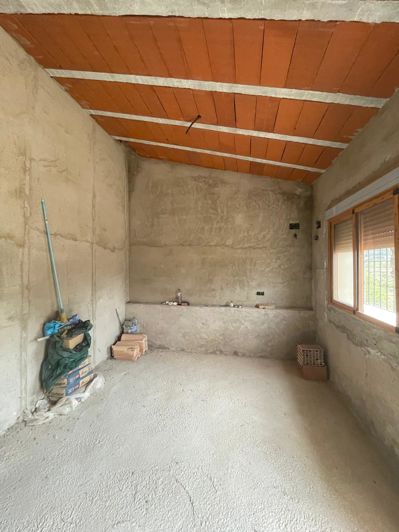 Image No.8-2 Bed Land for sale