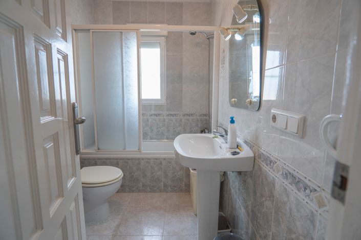 Image No.27-4 Bed Villa for sale