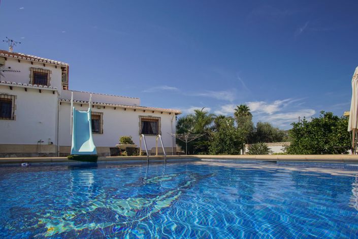 Image No.3-4 Bed Villa for sale