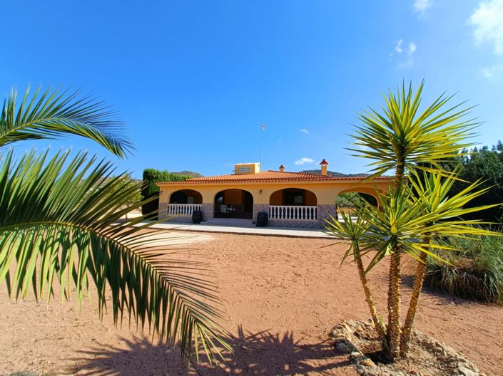 Image No.1-4 Bed Villa for sale