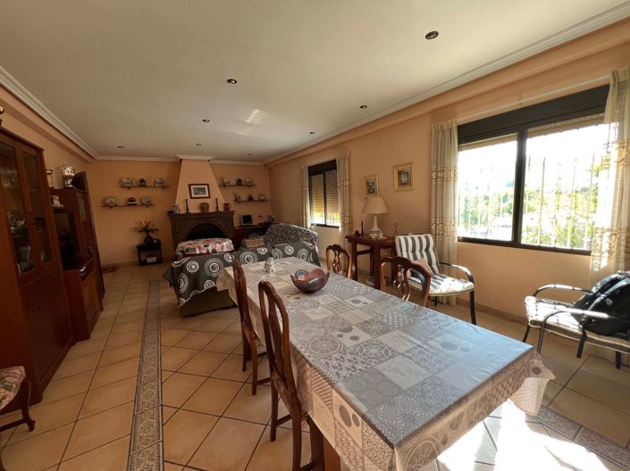 Image No.29-4 Bed Villa for sale