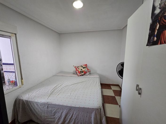 Image No.11-5 Bed Townhouse for sale