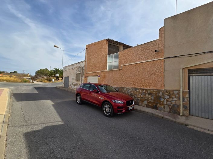 Image No.2-Maison de ville de 5 chambres à vendre à Sax