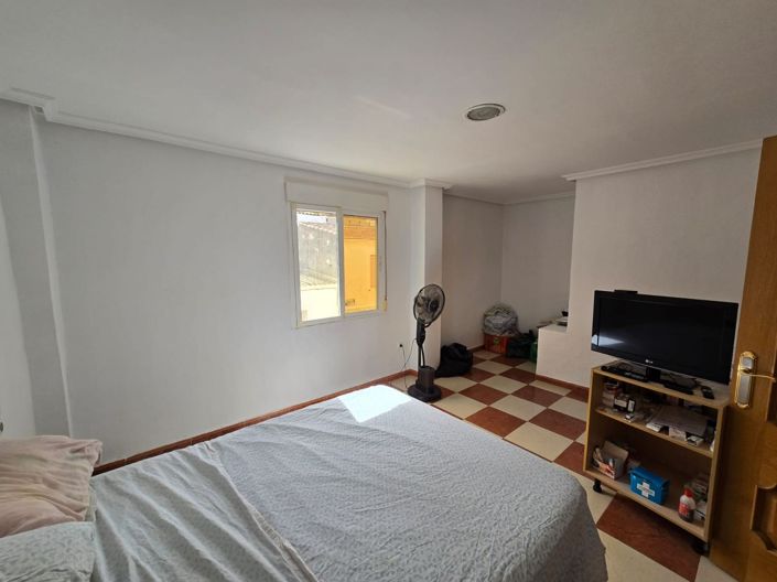 Image No.20-Maison de ville de 5 chambres à vendre à Sax