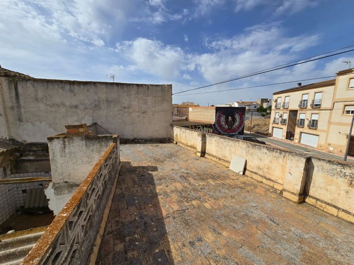 Image No.40-Maison de ville de 5 chambres à vendre à Sax