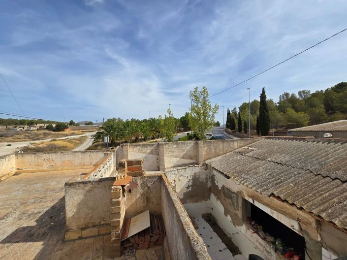 Image No.47-Maison de ville de 5 chambres à vendre à Sax