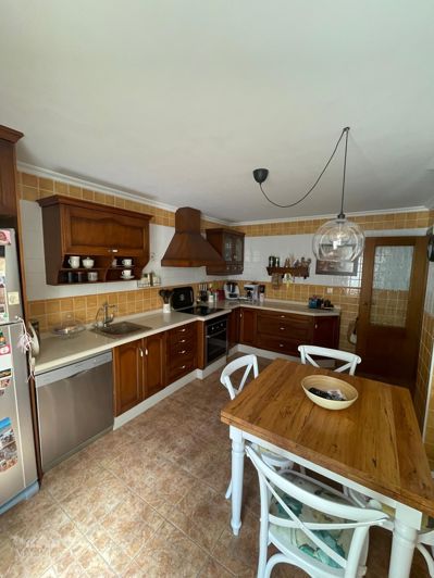 Image No.17-4 Bed Townhouse for sale