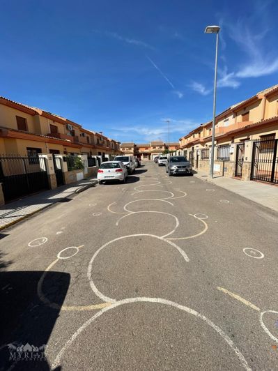 Image No.44-4 Bed Townhouse for sale