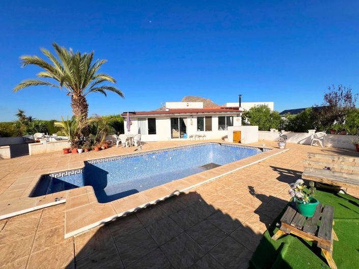 Image No.1-Villa de 2 chambres à vendre à Alicante
