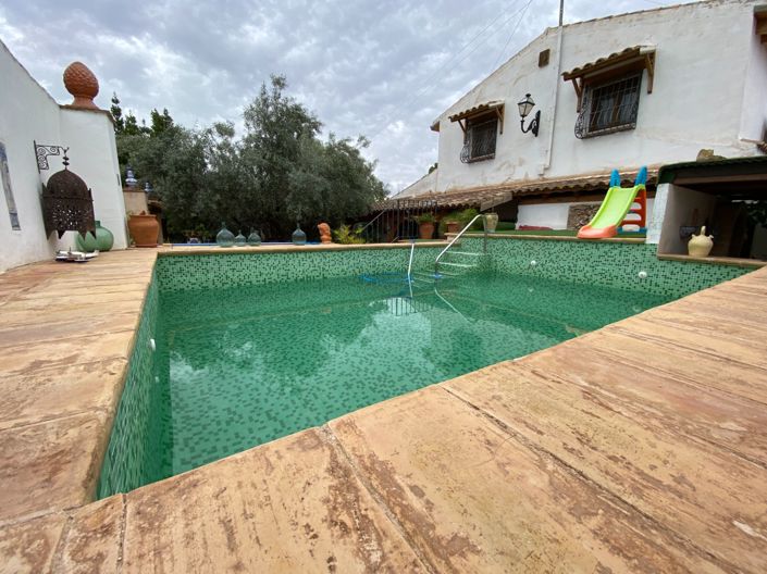 Image No.36-Villa de 8 chambres à vendre à Sax