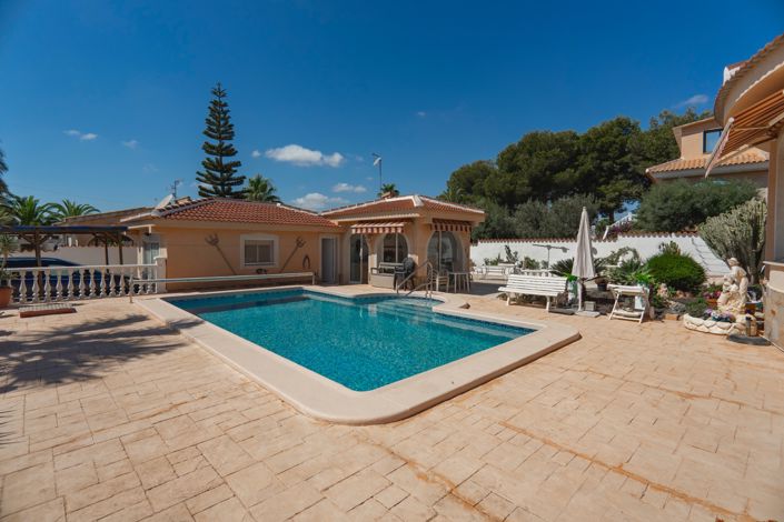 Image No.5-Villa de 4 chambres à vendre à Ciudad Quesada