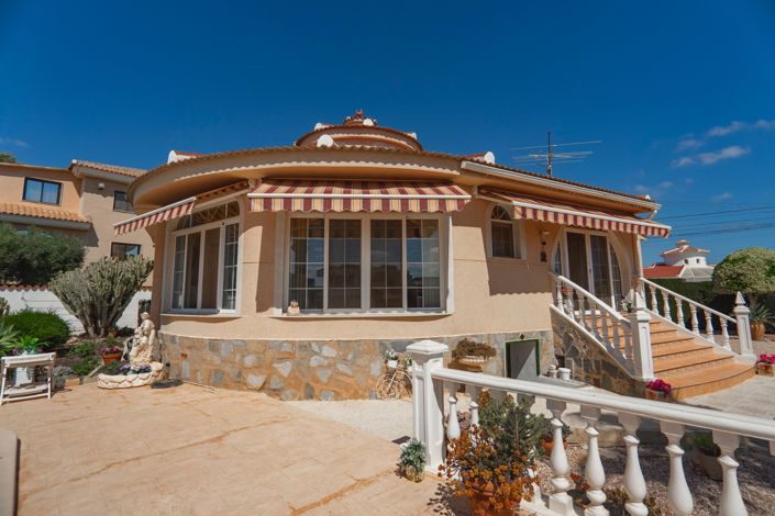 Image No.6-Villa de 4 chambres à vendre à Ciudad Quesada