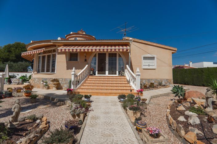 Image No.7-Villa de 4 chambres à vendre à Ciudad Quesada