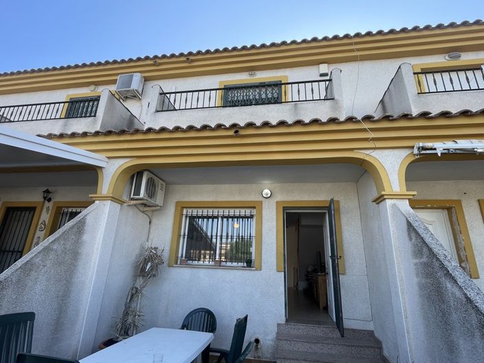 Image No.1-3 Bed Townhouse for sale