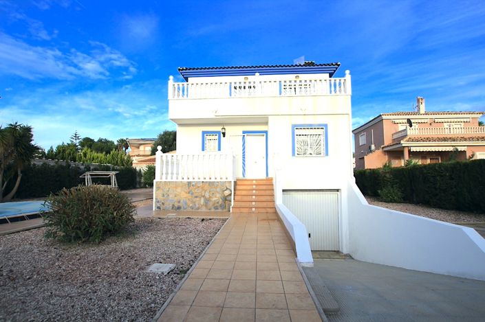 Image No.7-Villa de 4 chambres à vendre à Ciudad Quesada