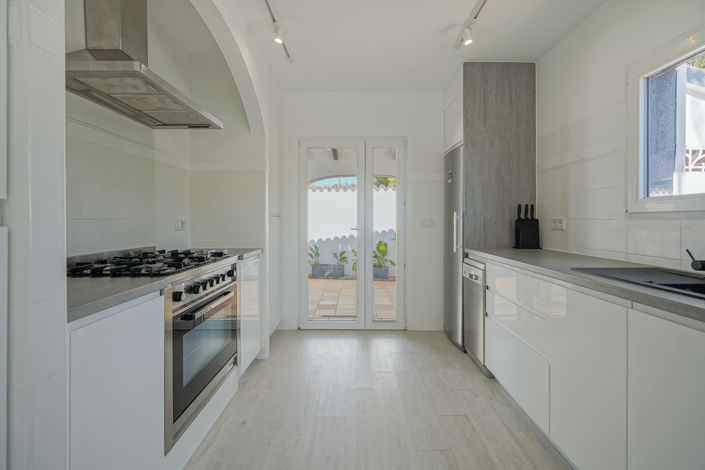 Image No.17-5 Bed Villa for sale