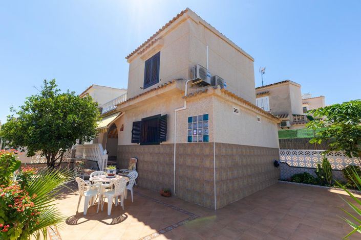 Image No.1-Villa de 3 chambres à vendre à Torrevieja