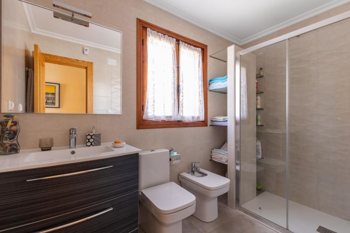 Image No.16-3 Bed Villa for sale