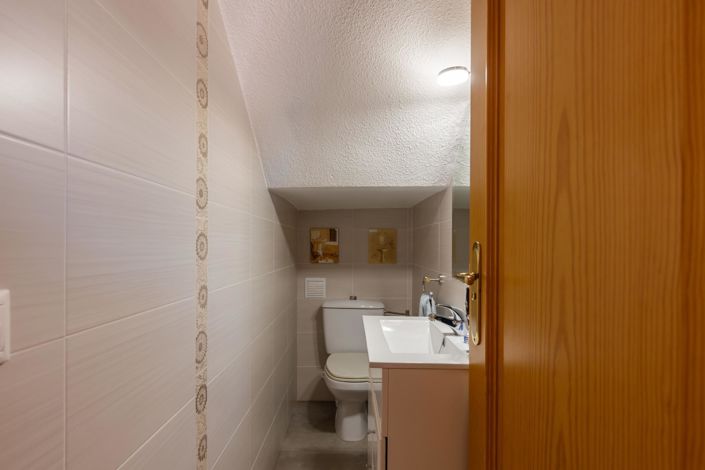 Image No.19-3 Bed Villa for sale