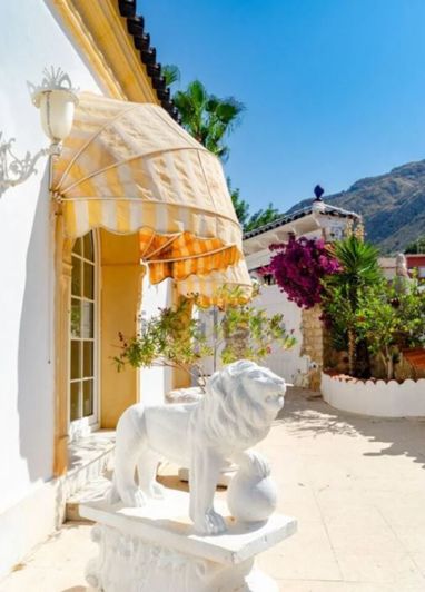 Image No.11-15 Bed Villa for sale