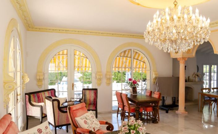 Image No.16-15 Bed Villa for sale