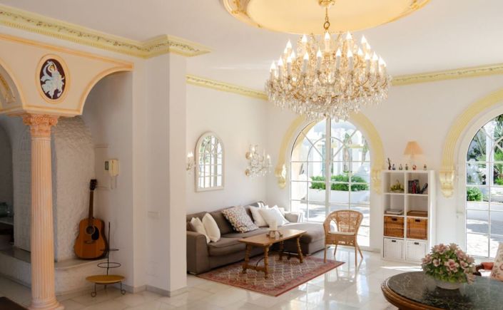 Image No.20-15 Bed Villa for sale