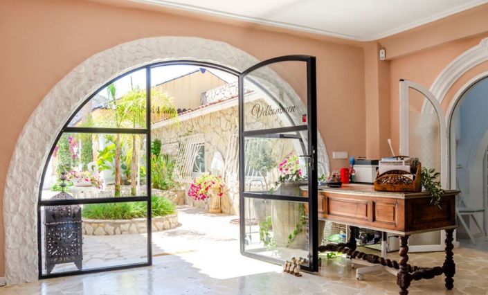 Image No.28-15 Bed Villa for sale