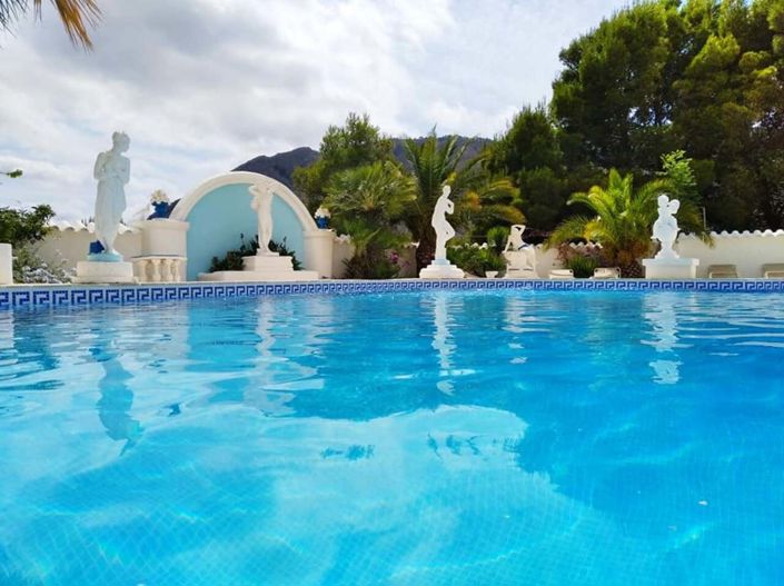 Image No.3-15 Bed Villa for sale