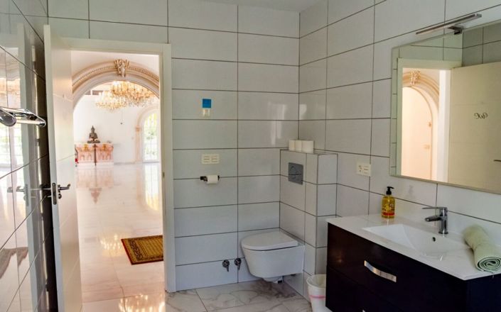 Image No.43-15 Bed Villa for sale