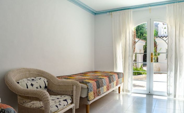 Image No.47-15 Bed Villa for sale