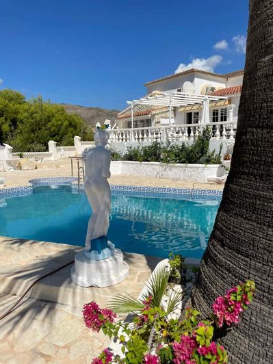 Image No.5-15 Bed Villa for sale