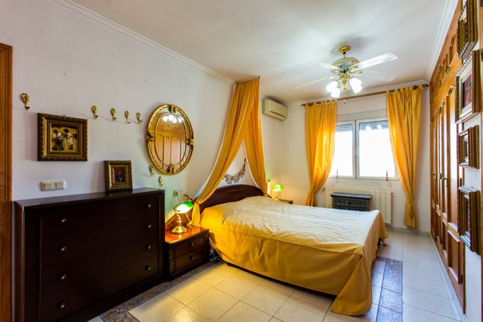 Image No.8-4 Bed Villa for sale