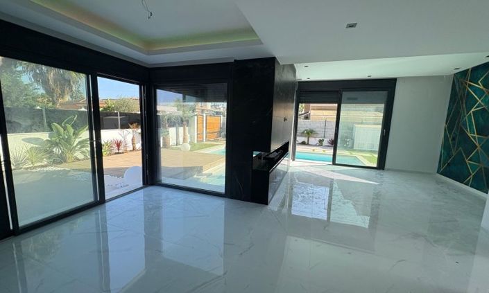 Image No.17-3 Bed Villa for sale